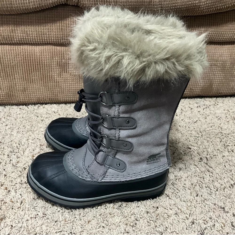 Sorel Gray and Black Boots with leather womens Size 5 - Picture 6 of 16
